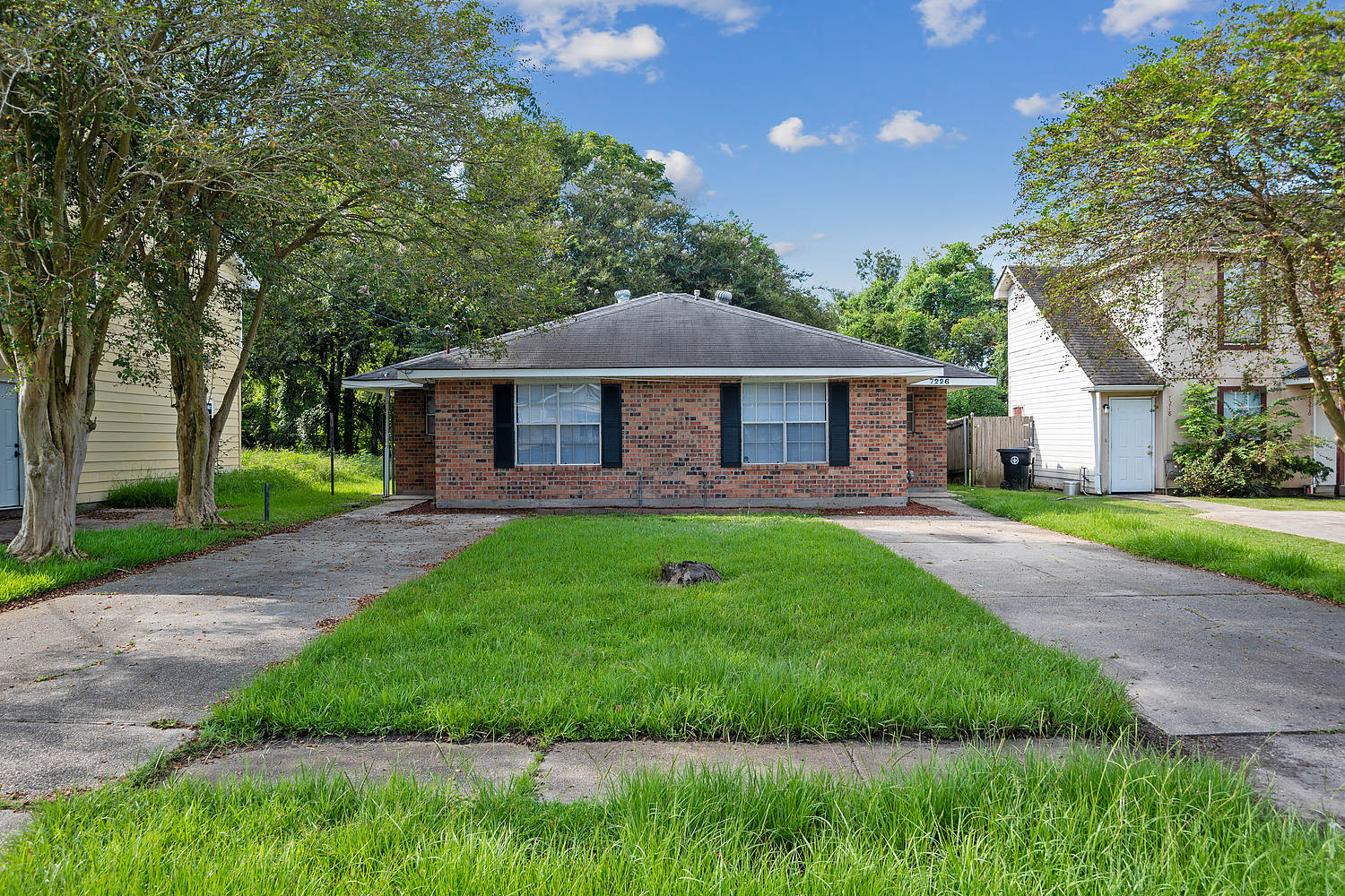 7226 Warfield