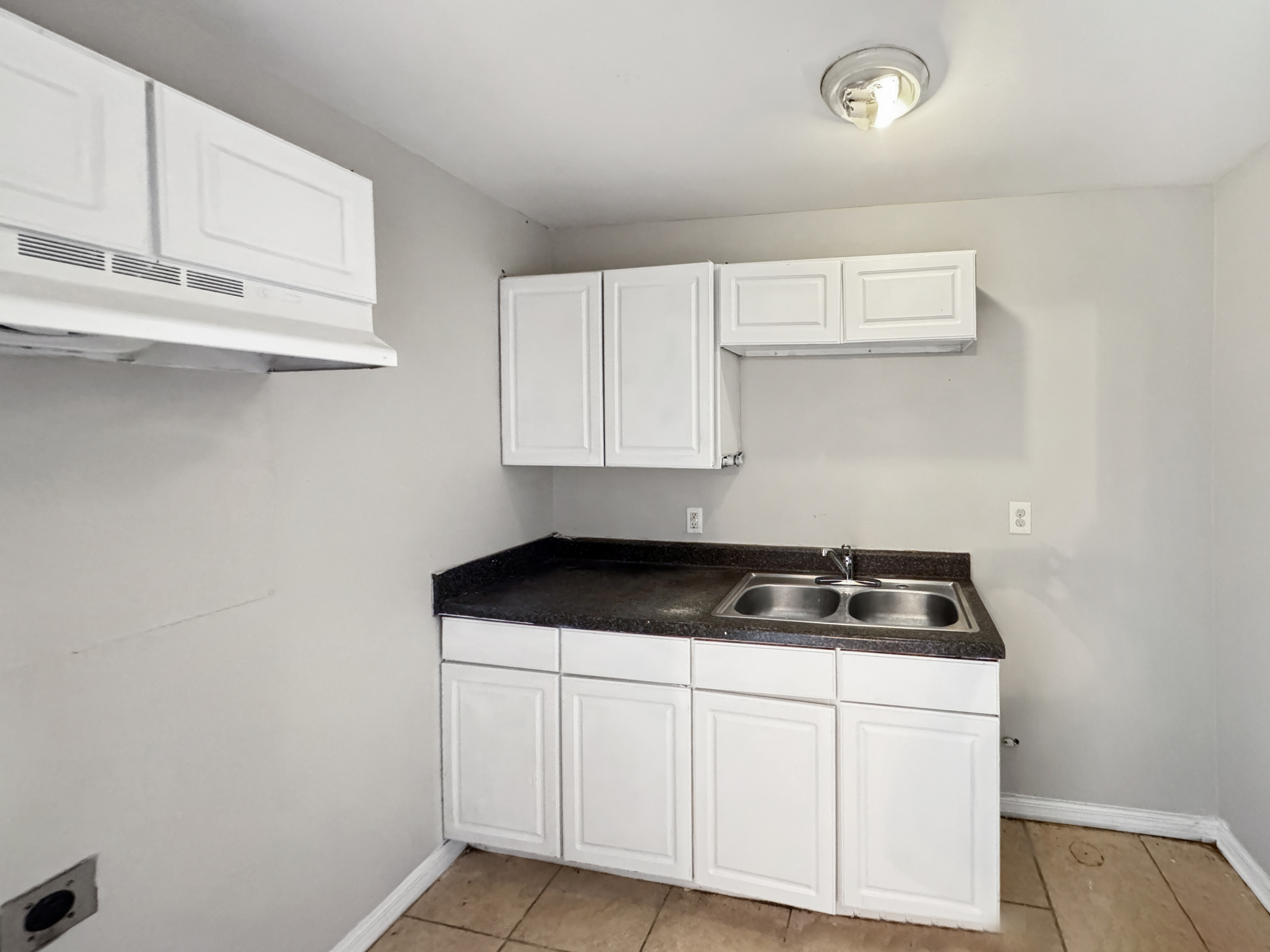 864 Carmadelle Street - D