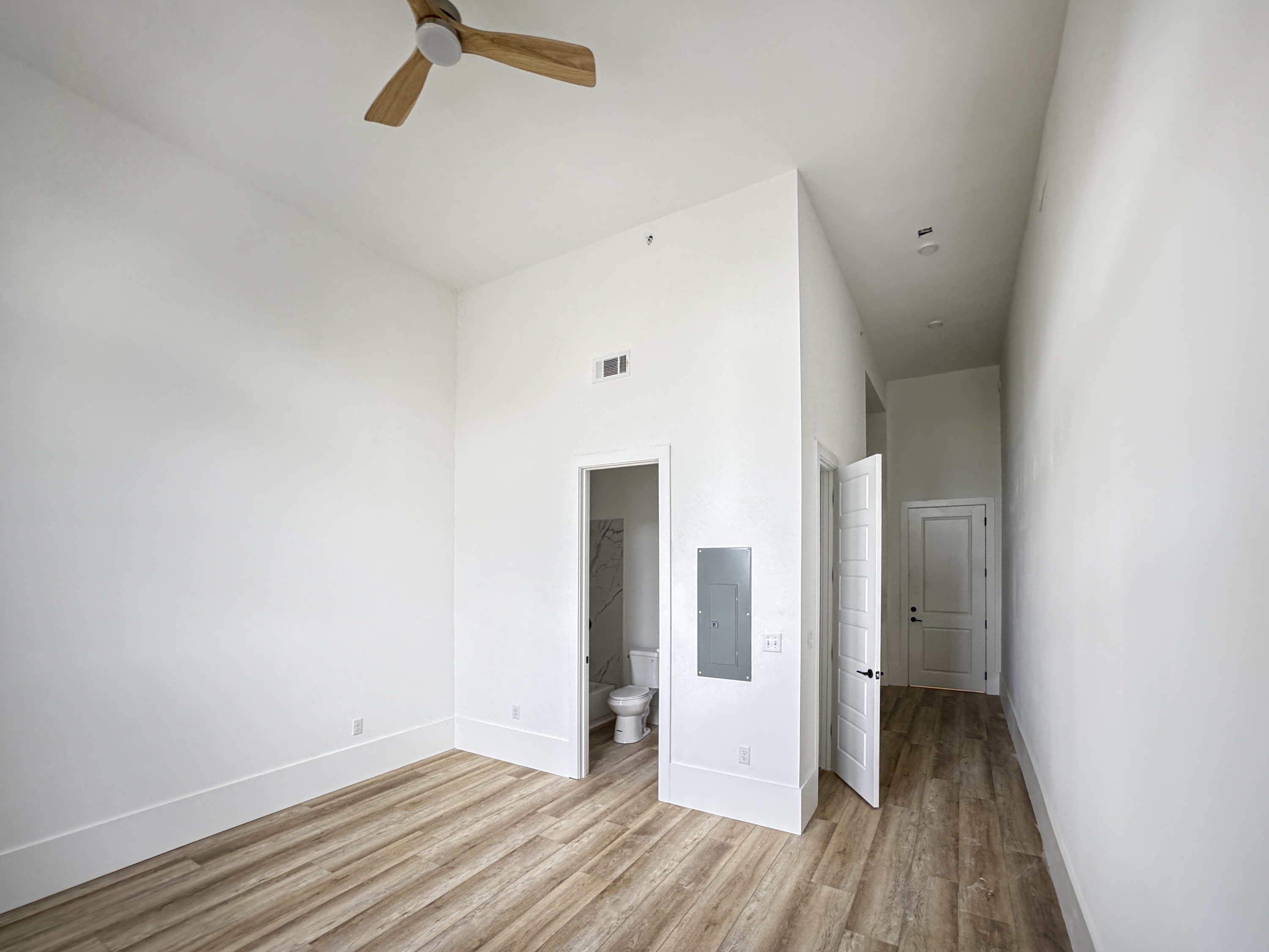 4950 Dauphine Street - 1306