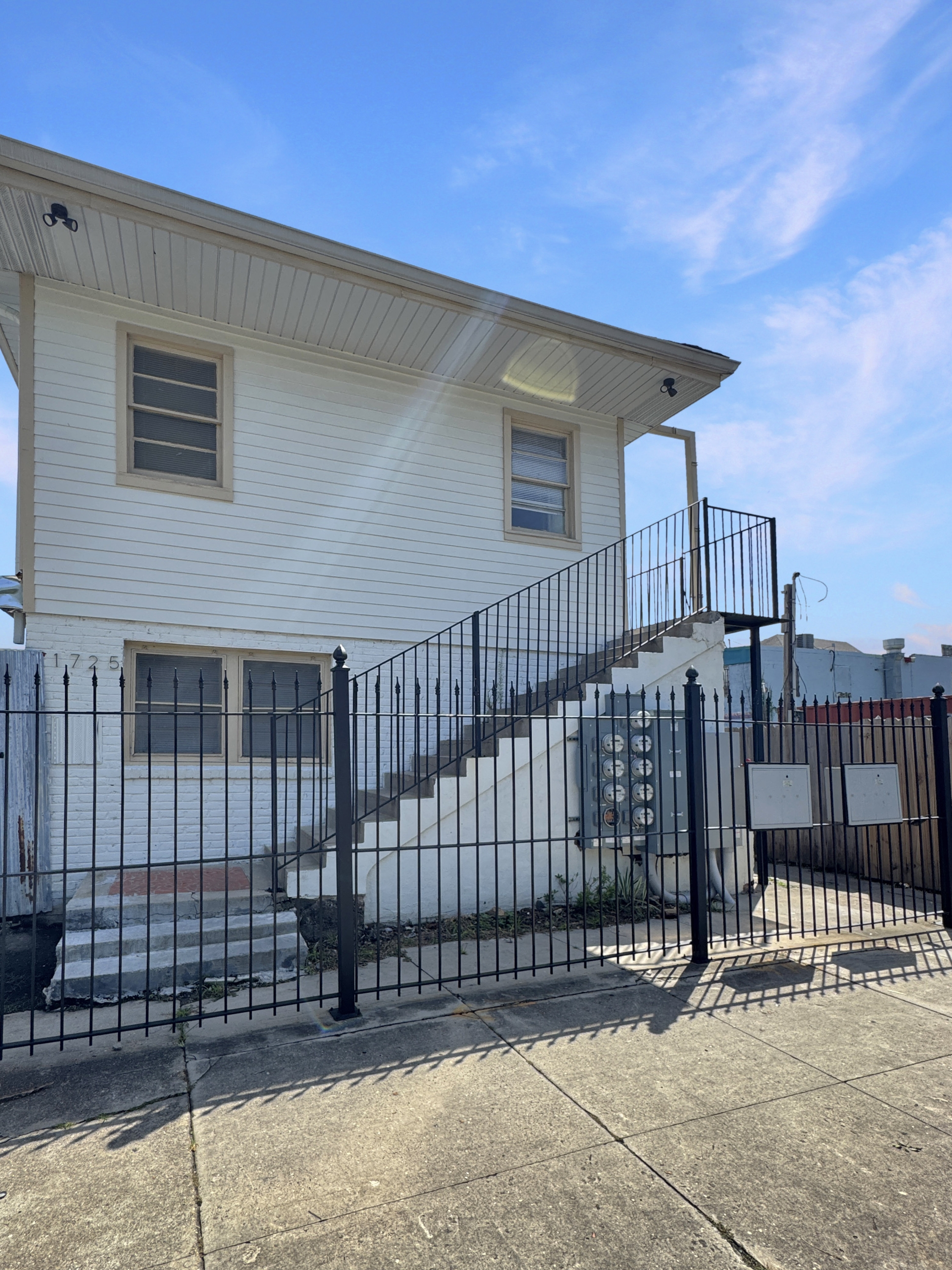 1725 Dumaine Street